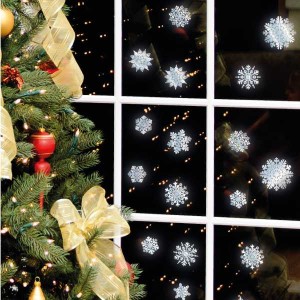 christmas-crafts-paper-snowflakes-window-decoration